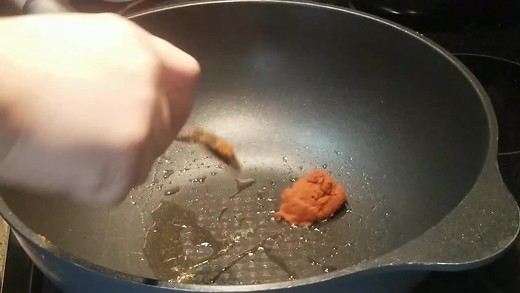 thairedcurry_0