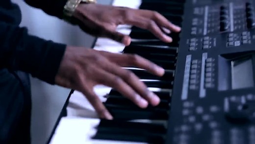 Mulibakulu - Medoreen Besa feat. Pastor Gain (Gospel Music)