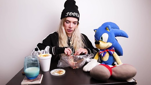 Lunch With Luna